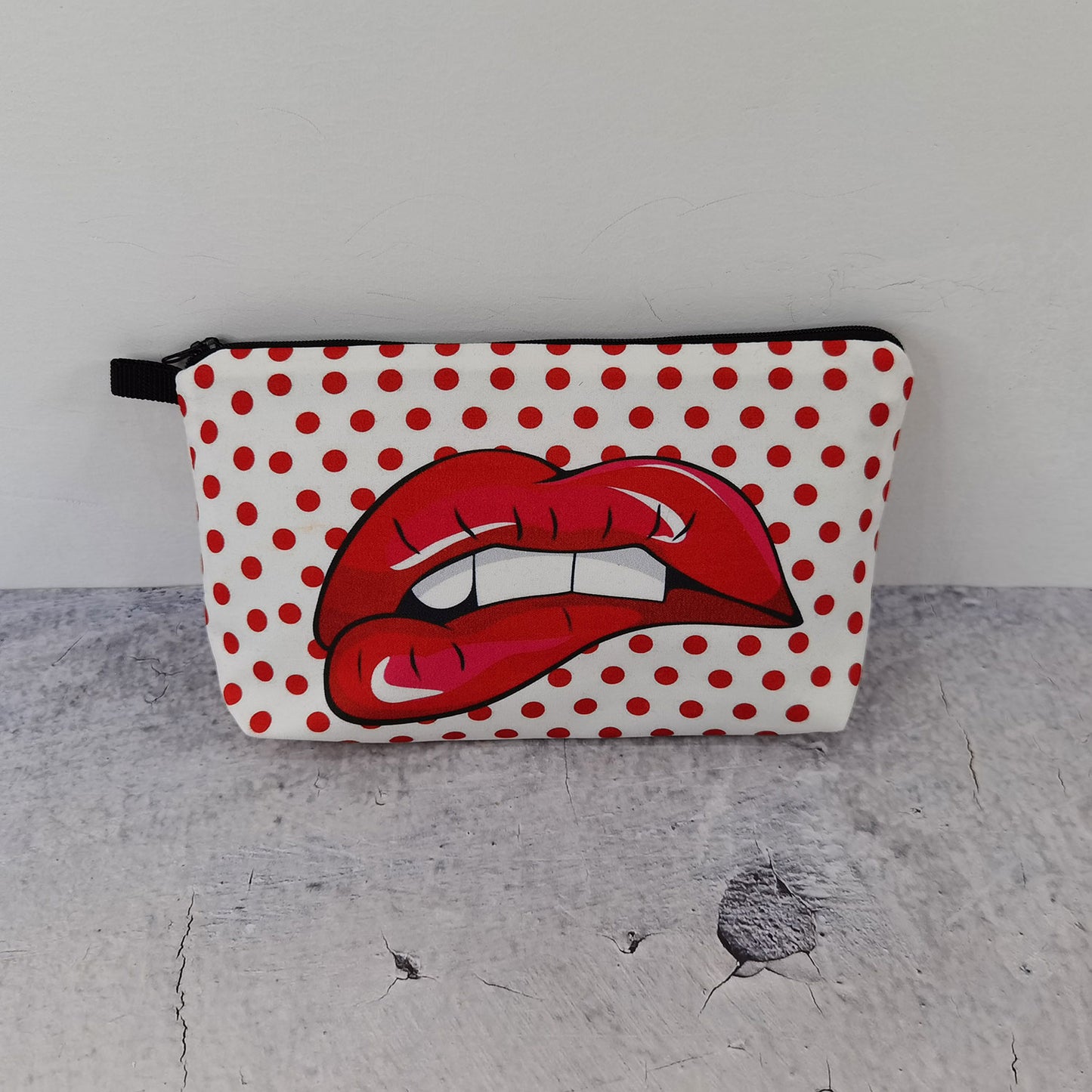 TROUSSE DE MAQUILLAGE LÈVRES ROUGES