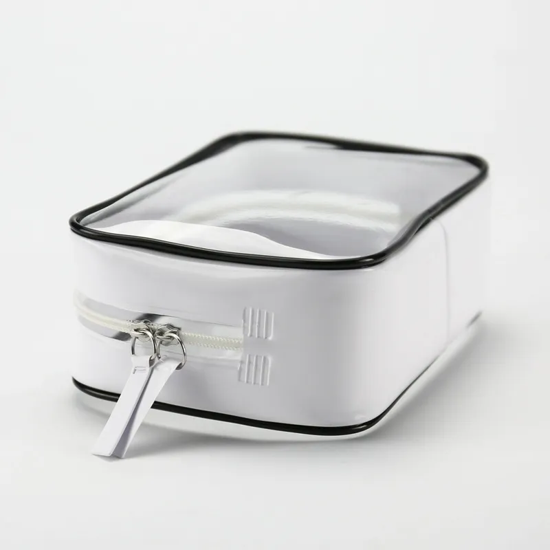 TROUSSE DE MAQUILLAGE TRANSPARENTE HALF