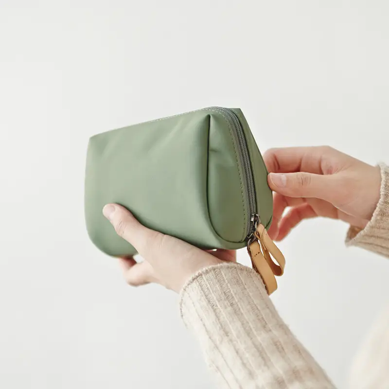 TROUSSE DE RANGEMENT COSMÉTIQUE