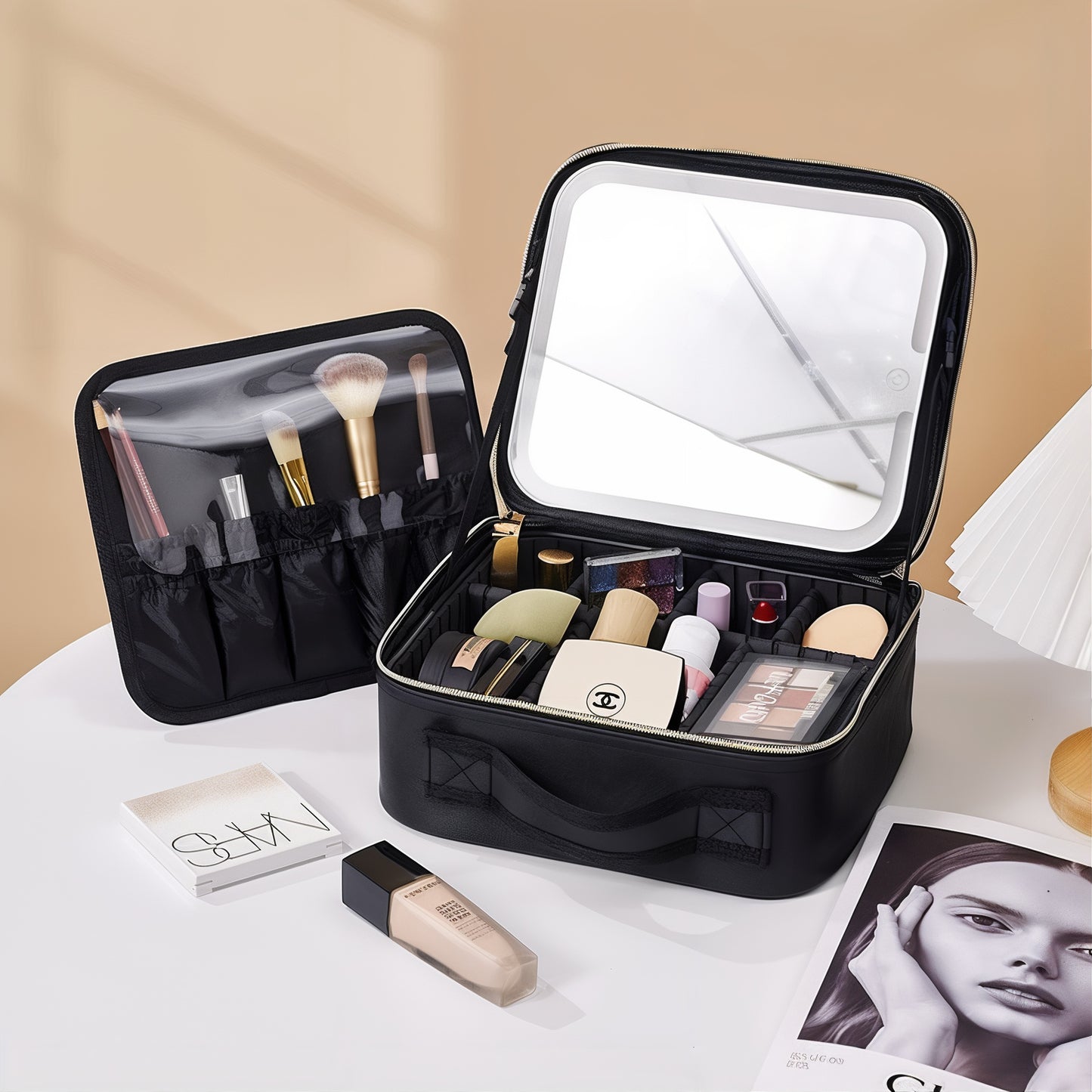 Trousse de maquillage avec miroir LED