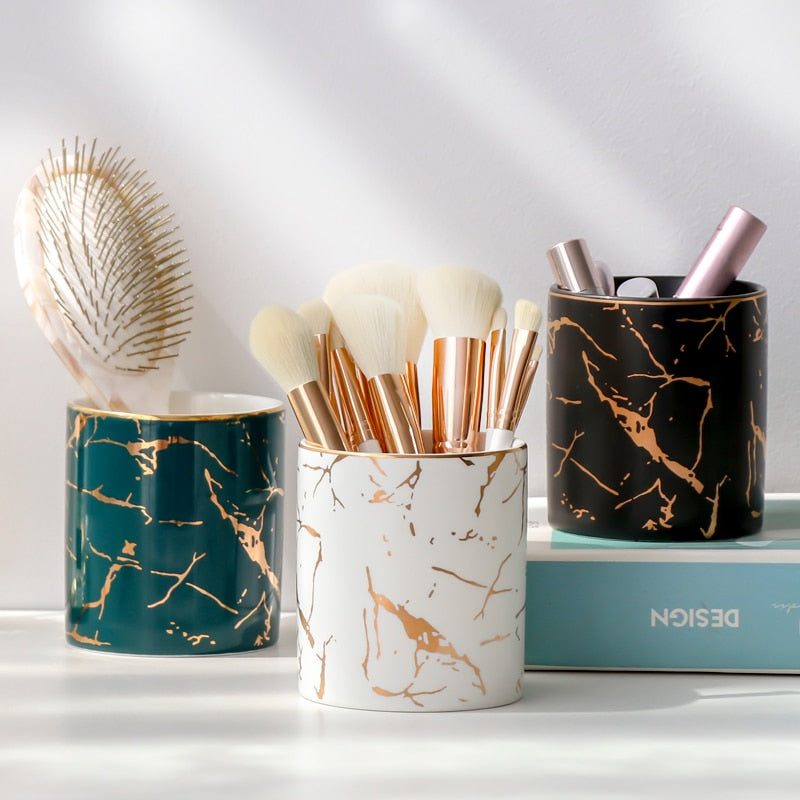 Pot à pinceaux de maquillage design doré