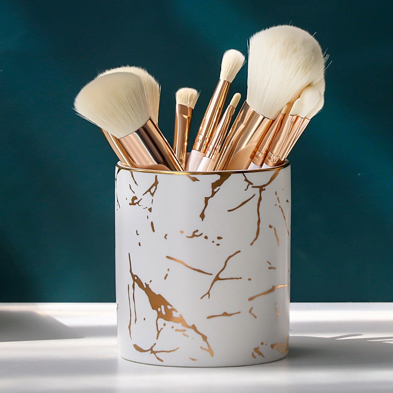 Pot à pinceaux de maquillage design doré