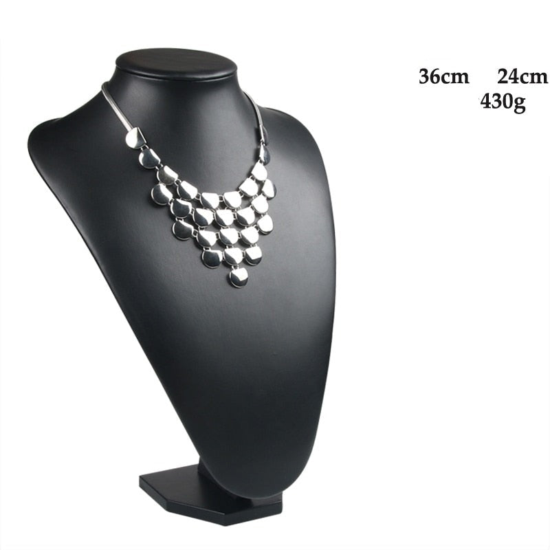 Buste porte bijoux noir