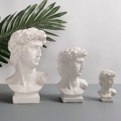 Statue pot à pinceaux de maquillage